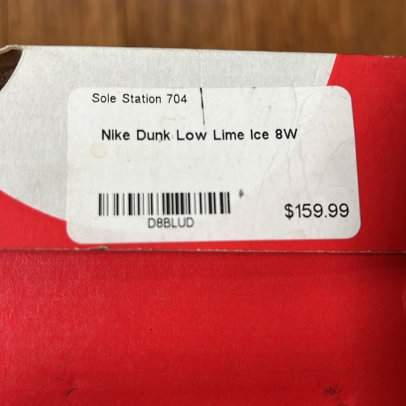 EXCELLENT NIKE Dunk Low Lime Ice Sz 8 W/6.5 M - Picture 8 of 9